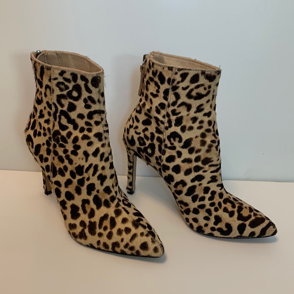 Steve Madden leopard print ankle boots 5.5